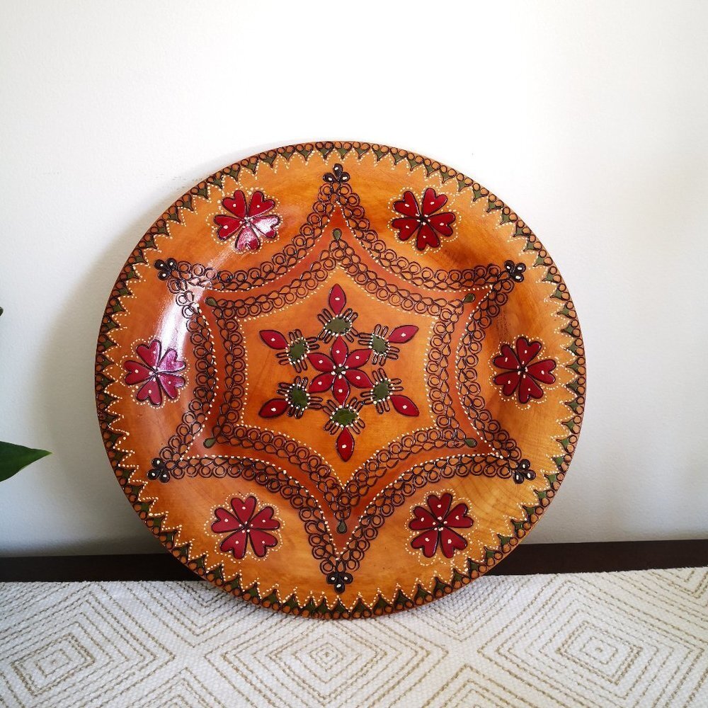 Vintage Hand Paint Wooden Wall Decor 13 3/4" Diameter